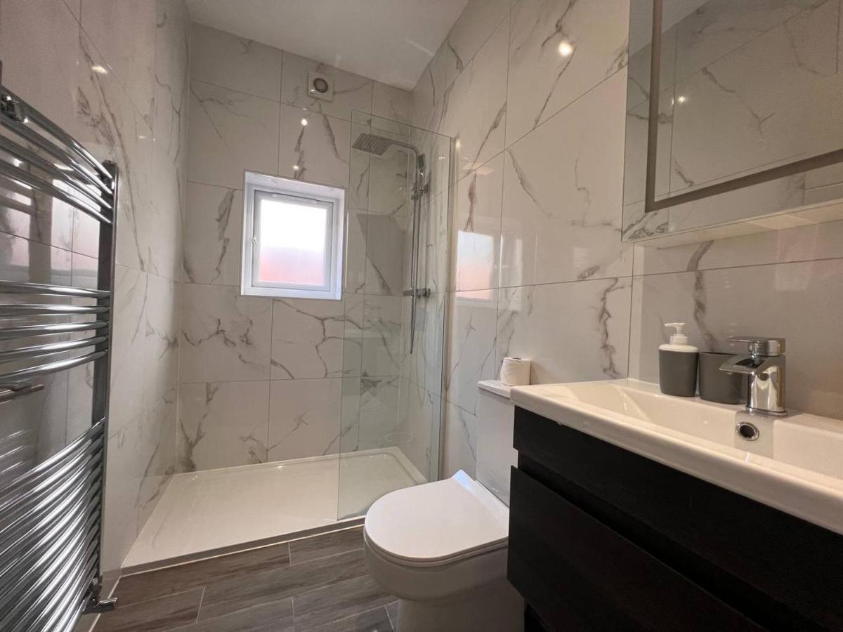 Star London Finchley Road 3-Bed Escape With Garden Apartment Ngoại thất bức ảnh