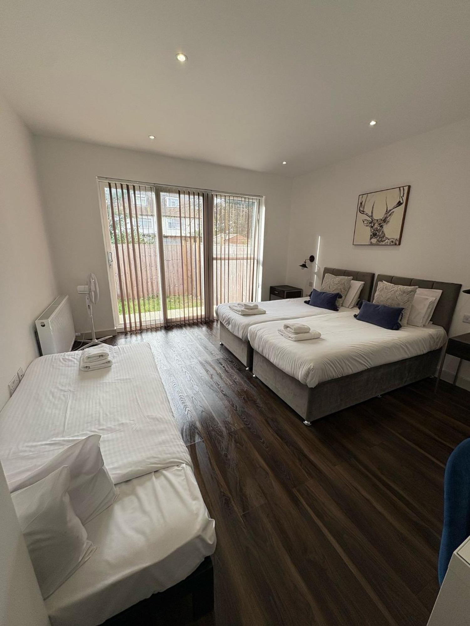 Star London Finchley Road 3-Bed Escape With Garden Apartment Ngoại thất bức ảnh